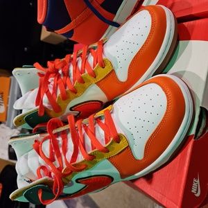 ITEM IS SOLD:2 pair of Duke high...Orange/Blue and Muticolored / with Orage base